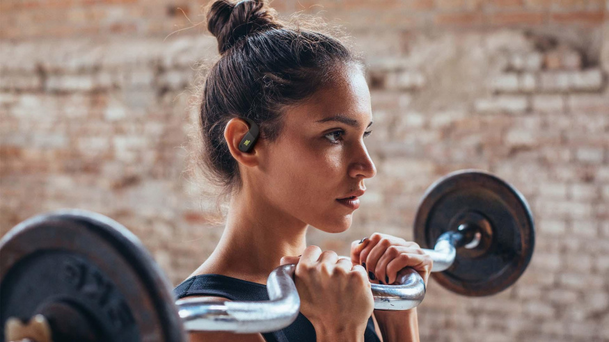 JBL představilo sluchátka, která netlačí v uších