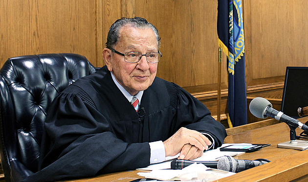 Zemřel nejhodnější soudce světa. Odmítal pokuty, projevoval laskavost a soucit