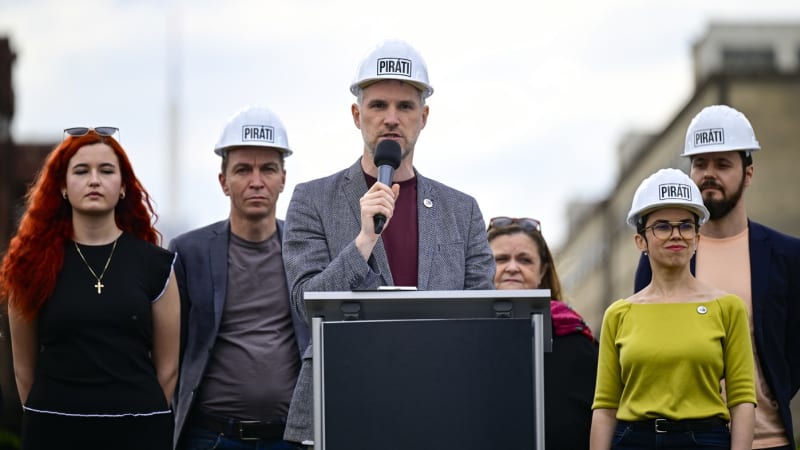 PROFIL Zdeňka Hřiba: Nový šéf centroval Piráty, v Praze to schytává za dopravu