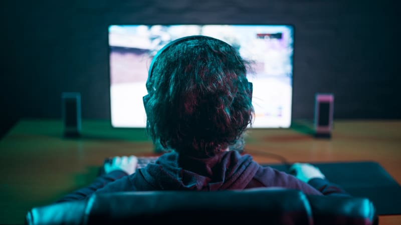 Chvíle děsu při on-line hře: Vrah ubodal Finku, spoluhráč to bezmocně sledoval přes internet