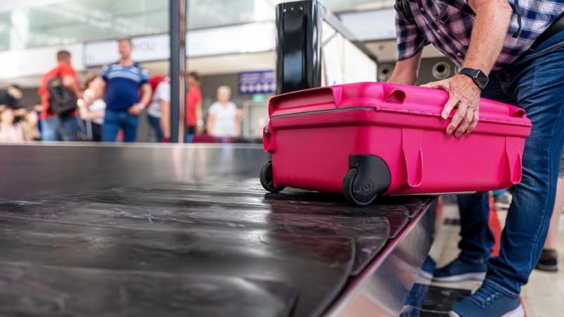 PŘEHLEDNĚ: Některé suvenýry z dovolených vás mohou vyjít draho. Jak se vyhnout problémům?