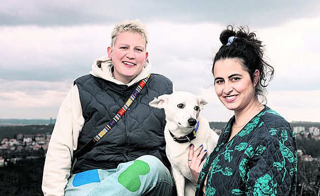 Výtvarnice Eliška Podzimková se vdala. Vzala si dlouholetou přítelkyni