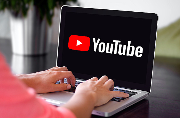 YouTube musí uživatelům poskytnout osobní data, rozhodl rakouský úřad