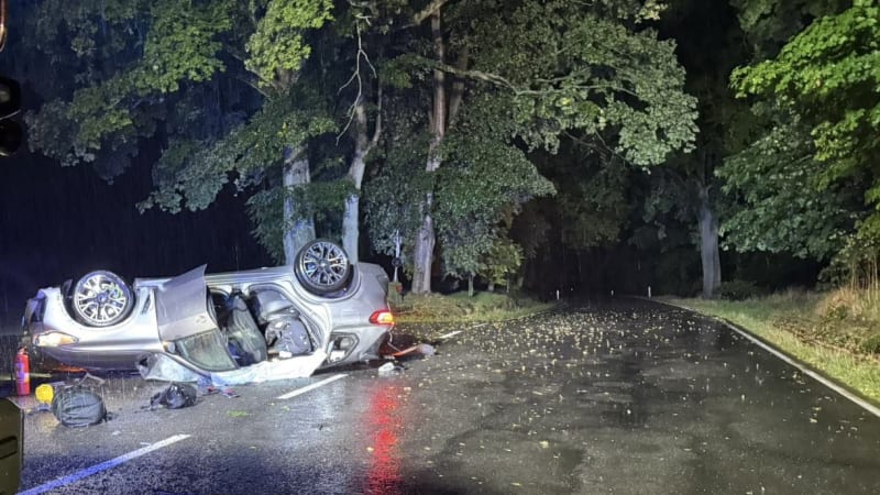 Tragický závěr prázdnin na silnicích: U Děčína zemřela seniorka, na Písecku spolujezdec 