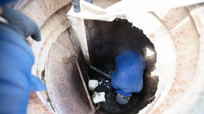 Smrt si pro ně šla postupně: Tři dělníci v USA zemřeli v kanalizaci. Zabil je nebezpečný plyn