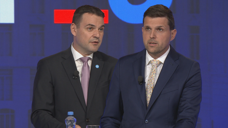 Dluhové mistrovství světa, kritizoval rozpočet Macinka. Jsme lepší než Němci, tvrdil Hladík