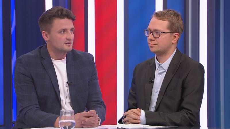 Netvořme ruské strašáky, vyzval mladý kandidát Stačilo!. Ze Spolu přišla rázná odpověď