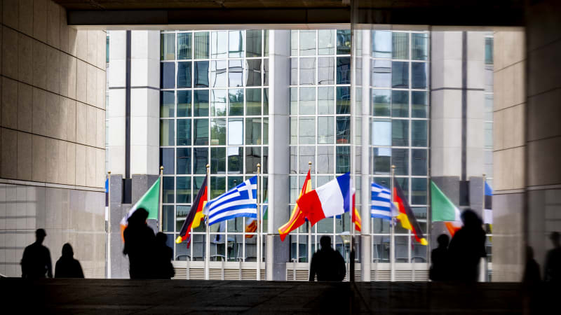 Rok od slibovaného „nakopnutí“ Evropy. Povedlo se? Hodnotí čeští europoslanci