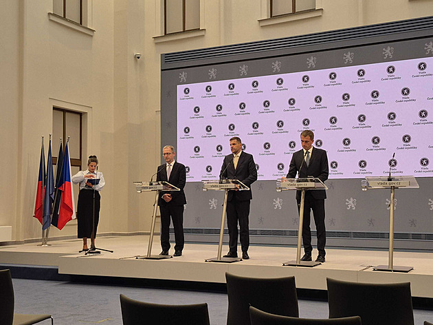 Do zvyšování kapacity elektrizační soustavy půjde 15 miliard, potvrdili ministři