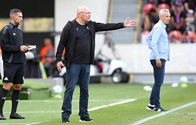 Pískot mě mrzí. Kolegové si mysleli, že jsem bláznivý, líčil plzeňský kouč Koubek