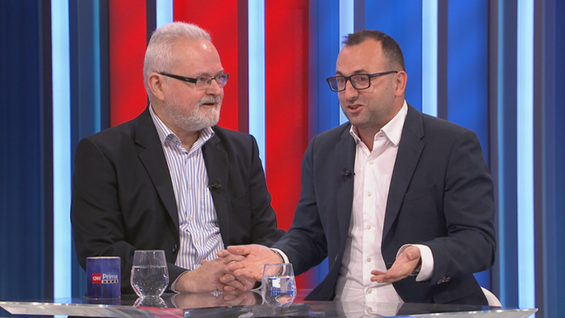 Schmarcz: Česku hrozí předčasné volby. Hrajeme si na jadernou velmoc, tvrdí Kulidakis