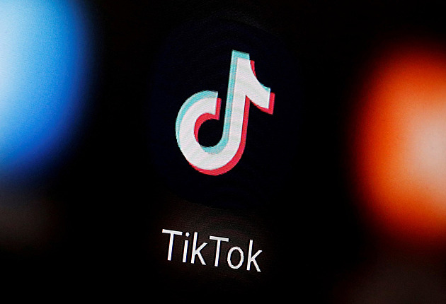 Speciální štítky i týmy prověřující obsah. TikTok na volby posiluje bezpečnost