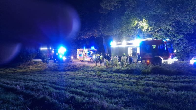 Hrozivá nehoda v Polsku: Auto srazilo chlapce, jeden zemřel, další přišel o nohu. Řidič ujel