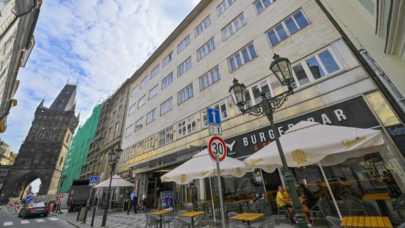 Stát prodal Palác Broadway v centru Prahy. Cena v aukci dosáhla 878 milionů korun