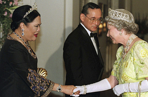 V Thajsku zemřela královna matka, manželka panovníka. Lidé ji zbožňovali