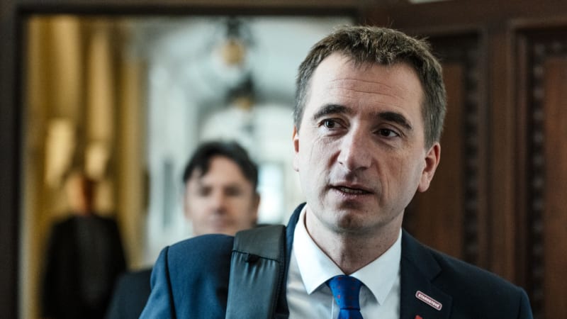 Vlček: Babišovi bude vláda skřípat. Sliby o zrušení povolenek jsou jen silácké řeči