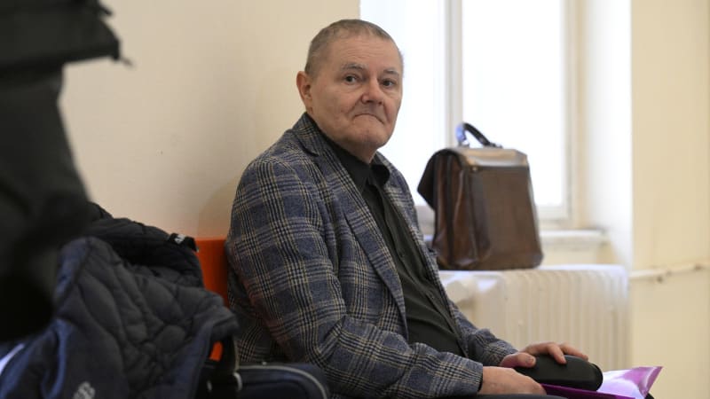 Zemřel bývalý soudce pražského vrchního soudu Sovák. Čelil nařčení z korupce, vinu odmítal