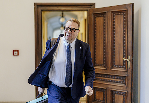 Zaměstnanci veřejné sféry si polepší, v průměru o čtyři tisíce na hlavu