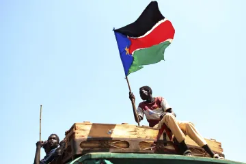 Drony zabily v oblasti Abyei mezi Súdánem a Jižním Súdánem desítky lidí, píše Reuters